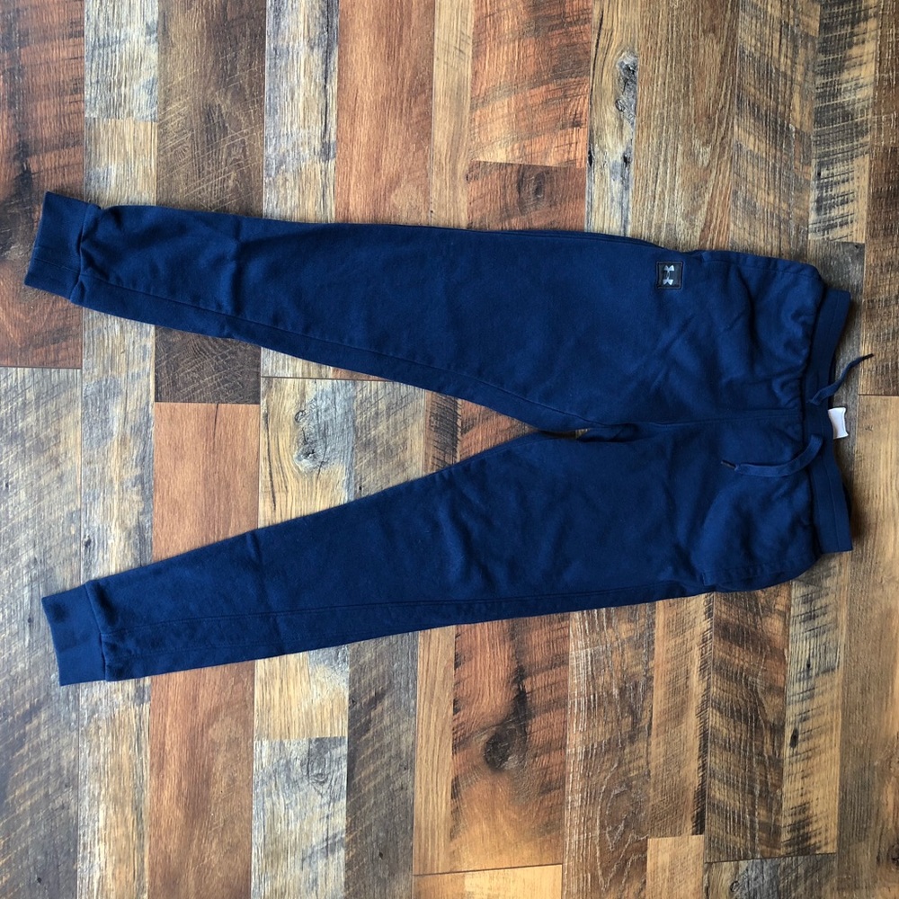 Like new under armour sweatpants